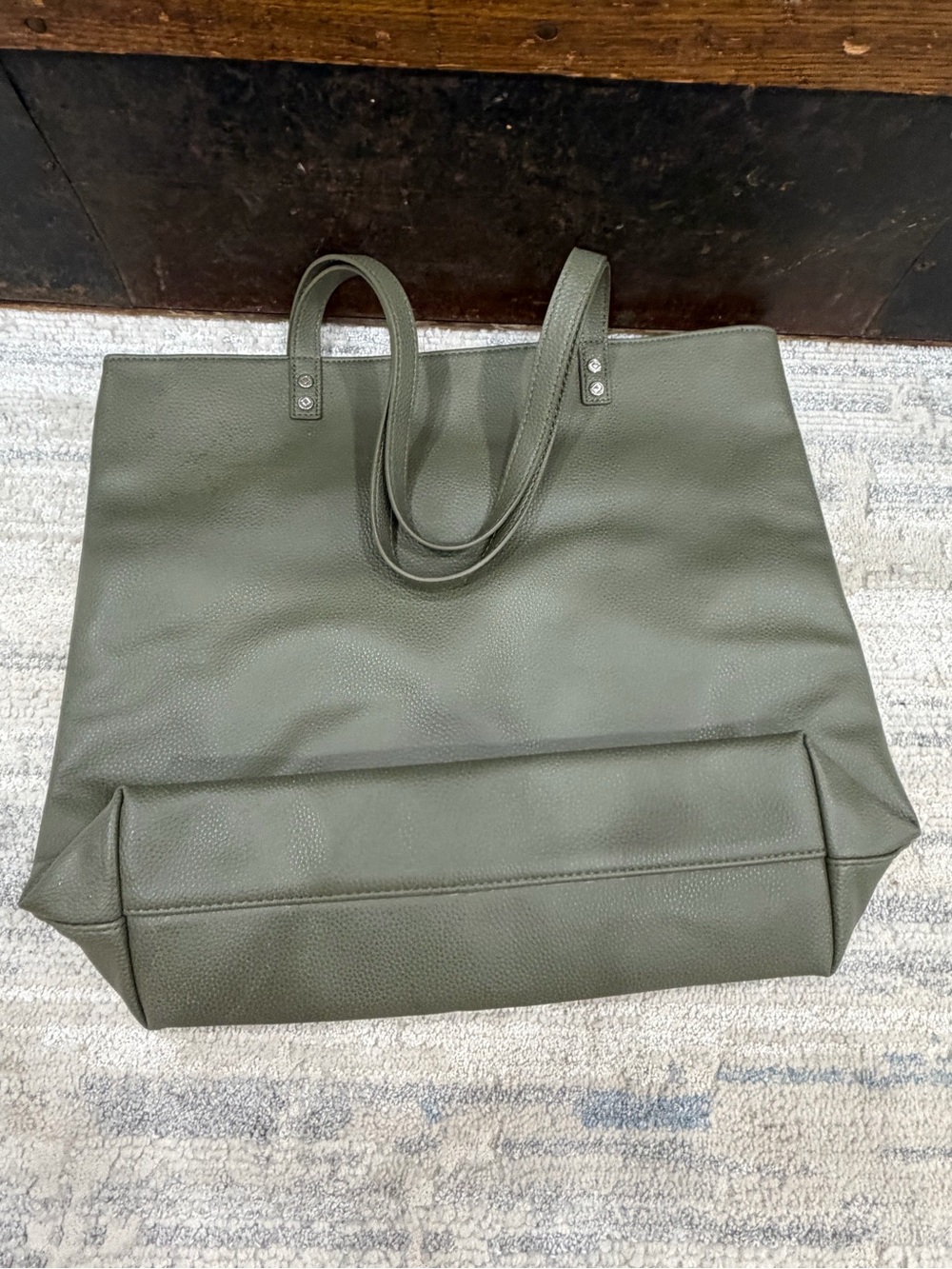 Jewell by thirty one - Olive Green Leather Tote Bag - Classic Everyday Carry